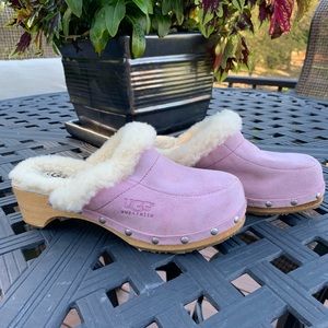 UGG Girls Sherpa clogs size 5